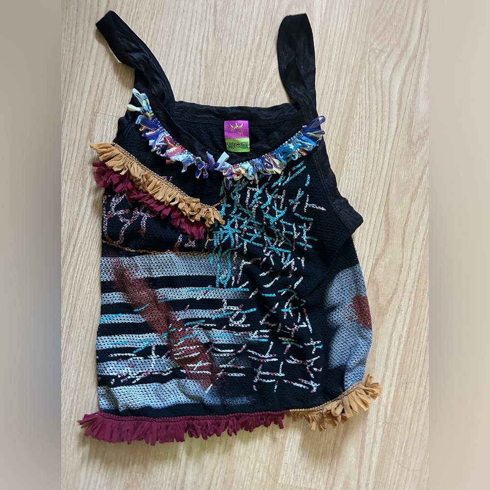 Save the queen top